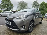 Used Toyota Yaris 100 HP (73 kW) 2018 Bronze Hatchback