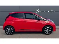 Second-hand Toyota Aygo Trend 72 CP (52 kW) 2020 Roșu Hatchback