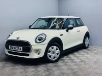 Used Mini ONE Hatch 102 HP (75 kW) 2018 White Hatchback