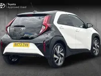 Used Toyota Aygo X 71 HP (52 kW) 2023 Pure white with black SUV