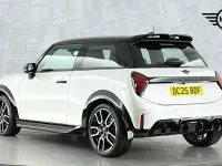 New Mini Cooper Hatch 113 kW (154 HP) 2025 White Hatchback