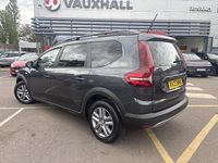 Usado Dacia Jogger Comfort 108 HP (79 kW) 2023 Castanho Monovolume