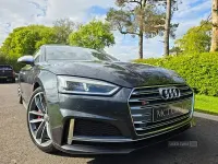 Usado Audi A5 Comfort 2018 Cinzento Coupé