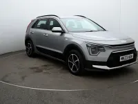 Gebraucht Kia Niro 141 PS (103 kW) 2023 Grau SUV