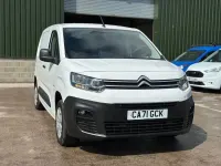 Used Citroën Berlingo 75 HP (55 kW) 2021 White MPV