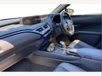 Usado Lexus UX 300e 150 kW (204 HP) 2023 Preto SUV