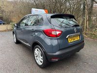 Used Renault Captur Dynamique 90 HP (66 kW) 2017 Blue SUV