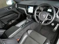 Used Volvo XC60 R-Design 190 HP (139 kW) 2019 White SUV