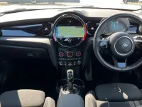 Usado Mini Cooper S Classic 176 HP (129 kW) 2024 Prateado Citadino