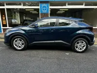 Used Toyota C-HR 122 HP (89 kW) 2023 Blue SUV