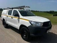 Używany Toyota HiLux Active 150 KM (110 kW) 2018 Biały Pickup