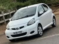 Used Toyota Aygo 68 HP (50 kW) 2011 White Hatchback