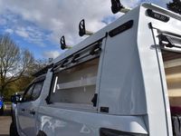 Second-hand Isuzu D-Max 163 CP (119 kW) 2023 Alb Pickup
