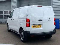 Used Peugeot Expert Premium 102 HP (75 kW) 2023 White Van