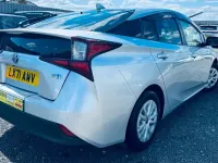 Used Toyota Prius 140 HP (102 kW) 2025 Silver Hatchback