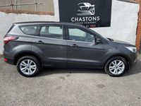 Usado Ford Kuga Zetec 120 HP (88 kW) 2017 Cinzento SUV