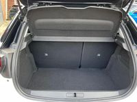 Used Vauxhall Corsa-e Elite 98 kW (134 HP) 2022 White Hatchback