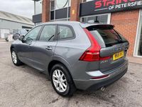 Used Volvo XC60 Momentum 190 HP (139 kW) 2019 Grey SUV