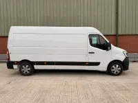 Used Renault Master Business 135 HP (99 kW) 2023 White MPV