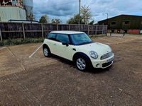 Used Mini One D Hatch 90 HP (66 kW) 2014 White Hatchback