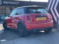 Begagnad Mini Cooper Classic 136 HK (100 kW) 2021 Halvkombi