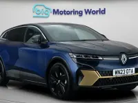 Used Renault Mégane Iconic 160 kW (218 HP) 2023 Blue and black Hatchback