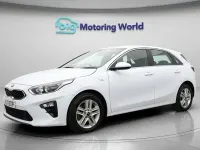 Usado Kia Ceed 134 HP (98 kW) 2021 Branco Citadino