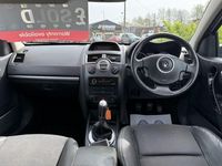 Used Renault Mégane III Dynamique 111 HP (81 kW) 2008 Silver Hatchback