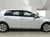 Begagnad VW Golf VII SE 2013 Silver Halvkombi