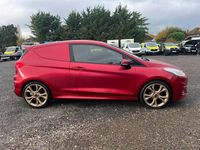 Used Ford Fiesta Sport 118 HP (86 kW) 2019 Red Van