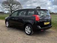 Gebraucht Peugeot 5008 Active 115 PS (84 kW) 2014 Schwarz Van / Kleinbus