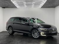 Begagnad VW Passat Advance 218 HK (160 kW) 2018 Grå Kombi