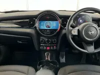 Begagnad Mini Cooper Classic 136 HK (100 kW) 2023 Blå Halvkombi