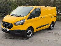 Begagnad Ford Transit Custom 130 HK (95 kW) 2022 Gul Van