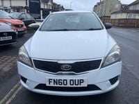 Used Kia Ceed 2010 White Hatchback