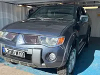 Usado Mitsubishi L200 136 HP (100 kW) 2010 Cinzento Pickup