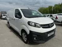 Used Vauxhall Vivaro 100 HP (73 kW) 2019 White MPV
