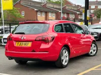 Used Vauxhall Astra SRi 165 HP (121 kW) 2013 Red Estate