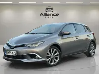 Used Toyota Auris Hybrid 136 HP (100 kW) 2016 Bronze Hatchback
