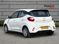Used Hyundai i10 SE 65 HP (47 kW) 2023 White Hatchback