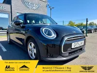 Usado Mini Cooper Classic 2022 Negro Utilitario