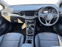 Used Vauxhall Astra Elite 150 HP (110 kW) 2019 Silver Hatchback