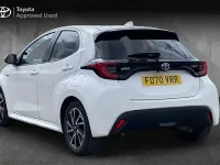 Used Toyota Yaris Design 114 HP (83 kW) 2020 Pure white Hatchback