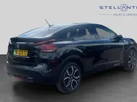 Begagnad Citroën e-C4 98 kW (134 HK) 2022 Svart Halvkombi