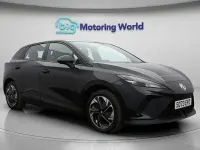 Begagnad MG MG4 EV SE 319 kW (435 HK) 2024 Halvkombi