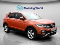 Used VW T-Cross SEL 110 HP (80 kW) 2023 Orange SUV
