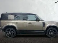 Usado Land Rover Defender HSE Dynamic 2025 Castanho SUV
