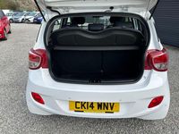 Used Hyundai i10 SE 66 HP (48 kW) 2014 White Hatchback