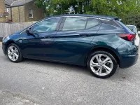 Używany Vauxhall Astra SRi 150 KM (110 kW) 2017 Zielony Hatchback