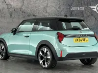 Used Mini Cooper Hatch 154 HP (113 kW) 2024 Green Hatchback